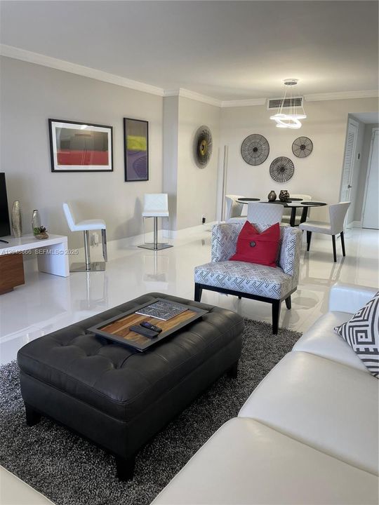 For Rent: $4,500 (2 beds, 2 baths, 1280 Square Feet)