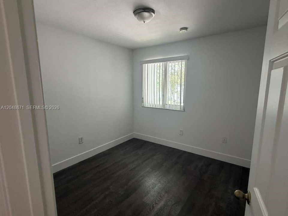For Rent: $2,200 (3 beds, 2 baths, 1302 Square Feet)