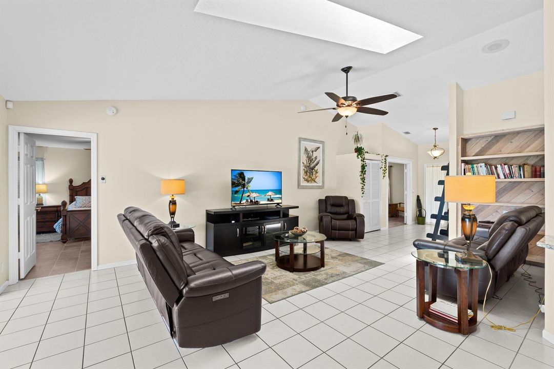 16-web-or-mls-A7409456