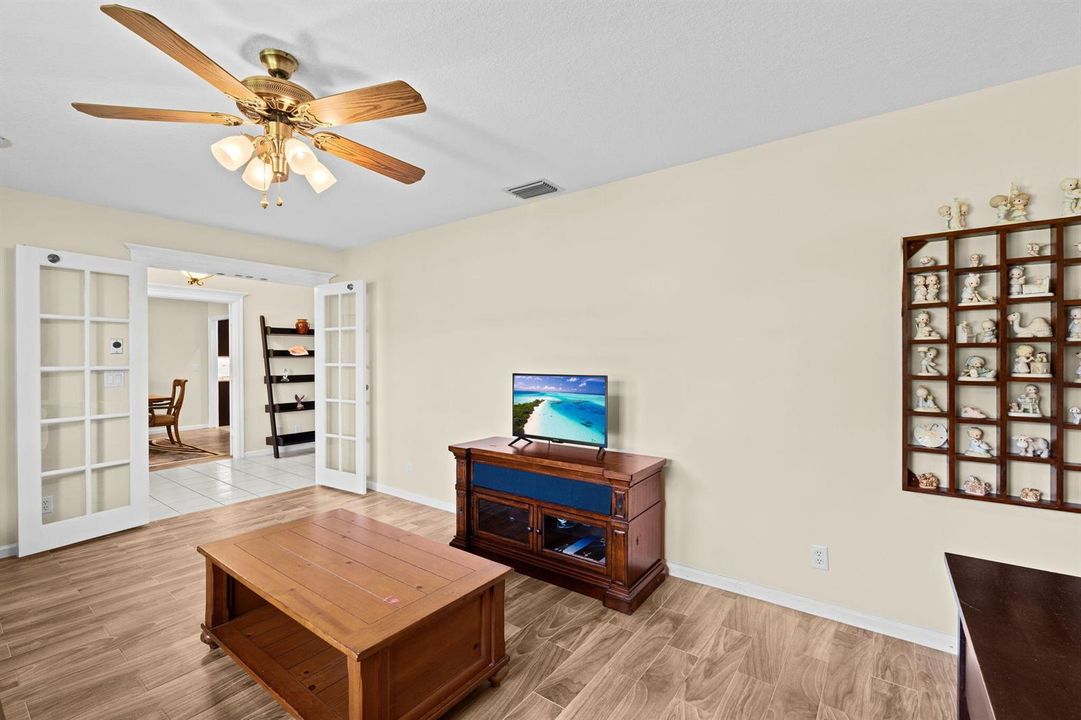7-web-or-mls-A7409420