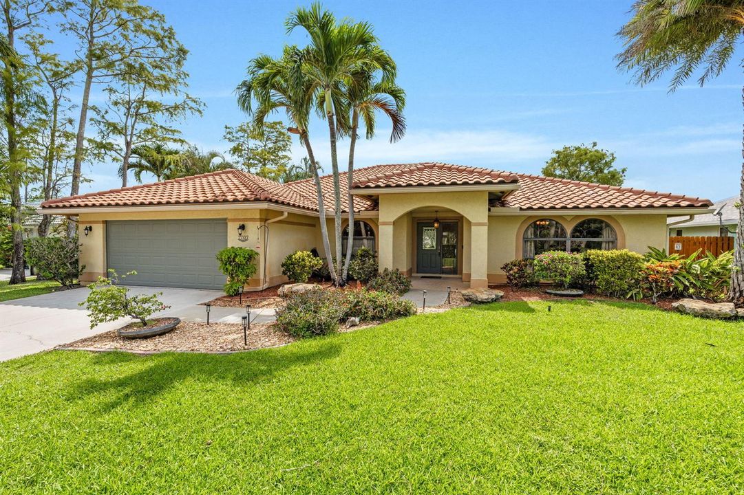 3-web-or-mls-A7409536