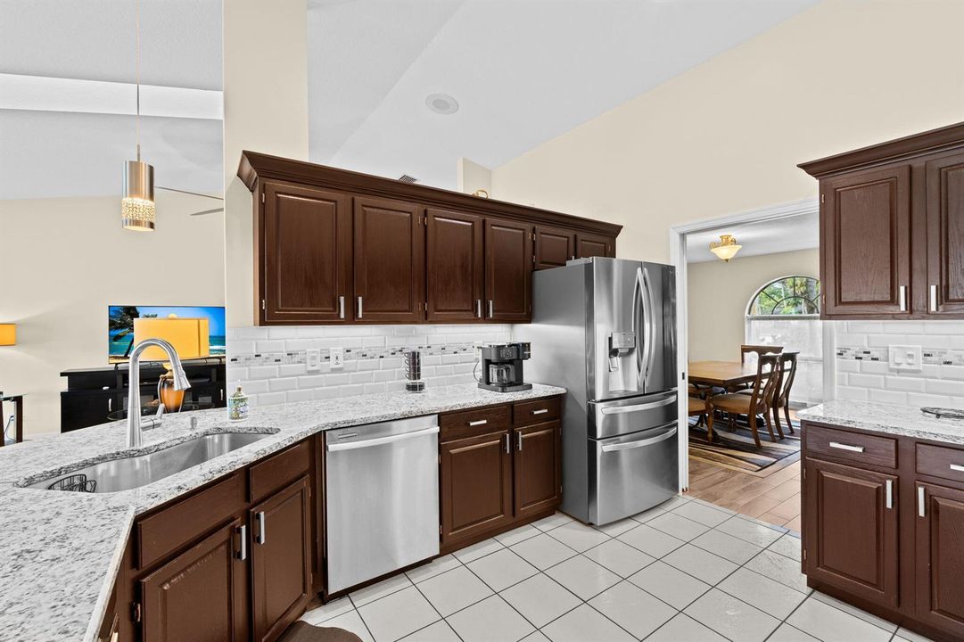 11-web-or-mls-A7409441
