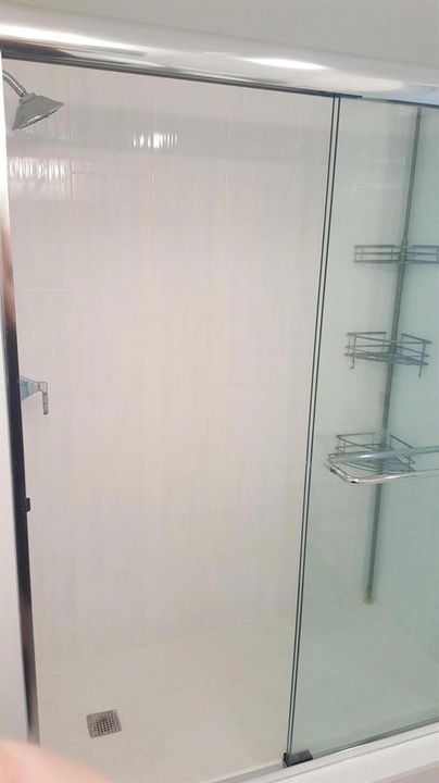 18. BCP 508F - Shower