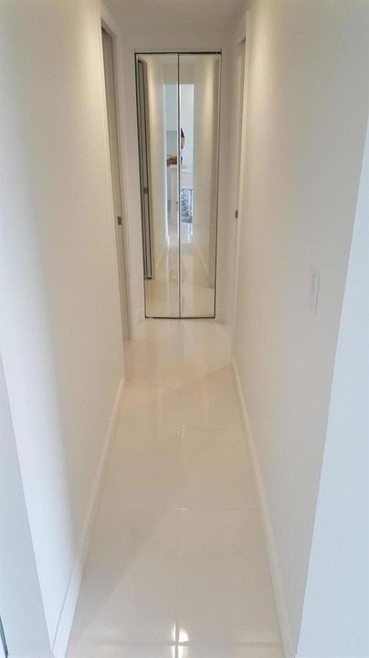 15. BCP 508F - Hallway