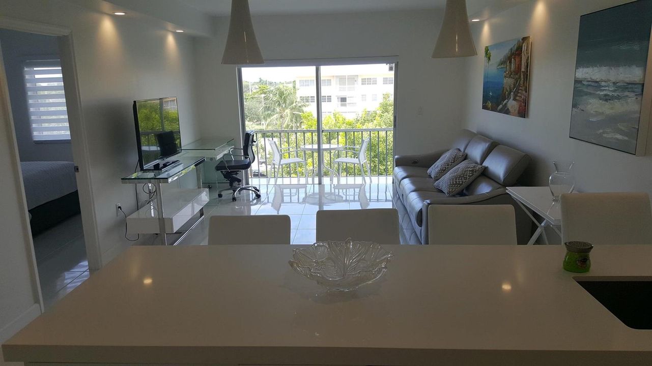 11. BCP 508F - Living Room