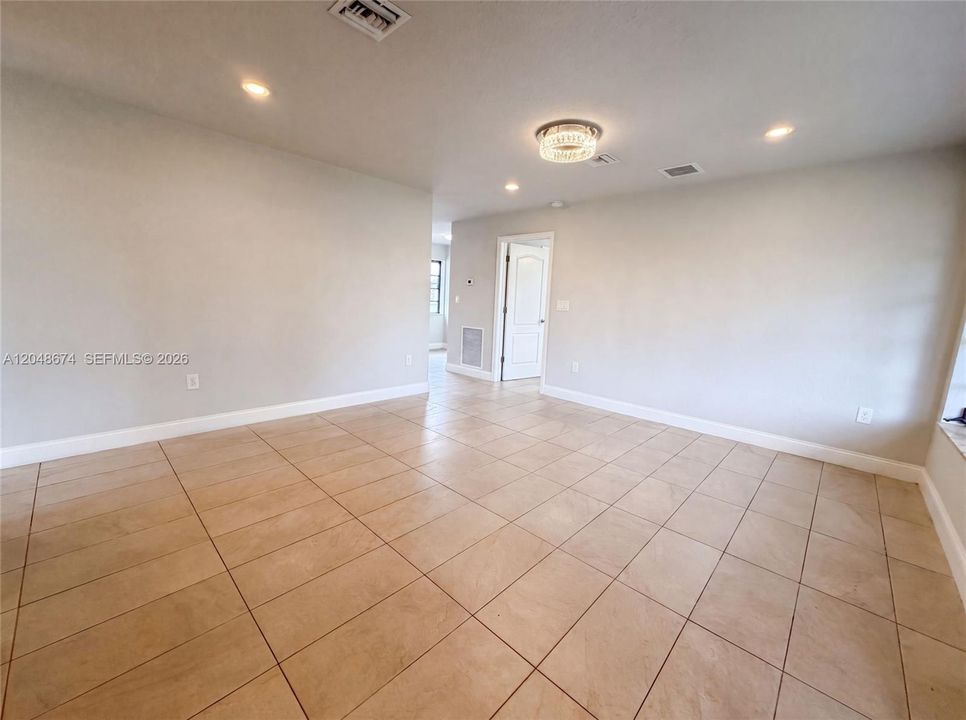 For Sale: $497,000 (3 beds, 2 baths, 1134 Square Feet)