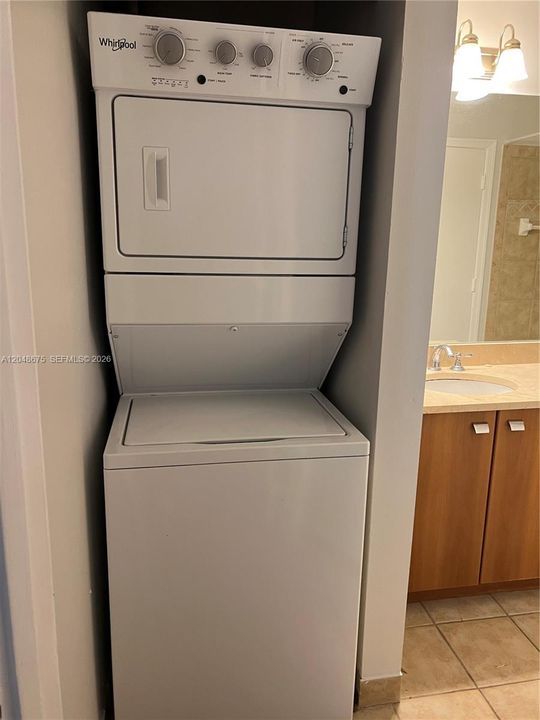 For Rent: $1,850 (1 beds, 1 baths, 560 Square Feet)