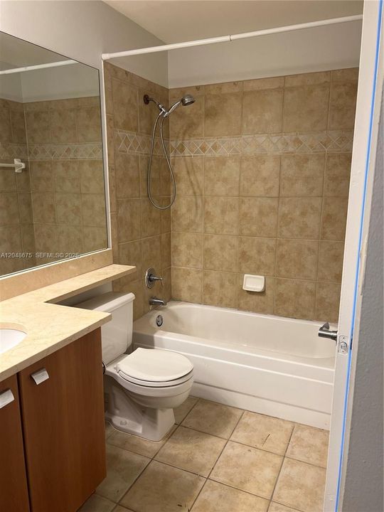 For Rent: $1,850 (1 beds, 1 baths, 560 Square Feet)