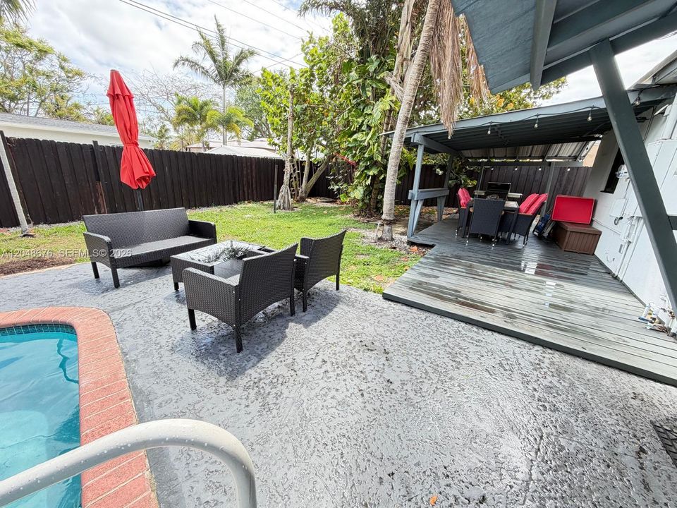 For Rent: $4,000 (3 beds, 2 baths, 768 Square Feet)