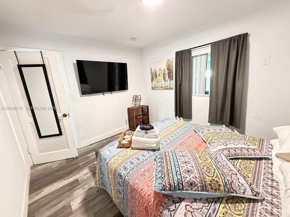 For Rent: $4,000 (3 beds, 2 baths, 768 Square Feet)