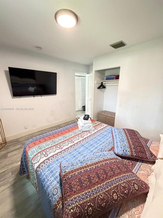 For Rent: $4,000 (3 beds, 2 baths, 768 Square Feet)