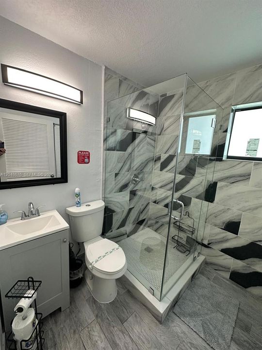 For Rent: $4,000 (3 beds, 2 baths, 768 Square Feet)