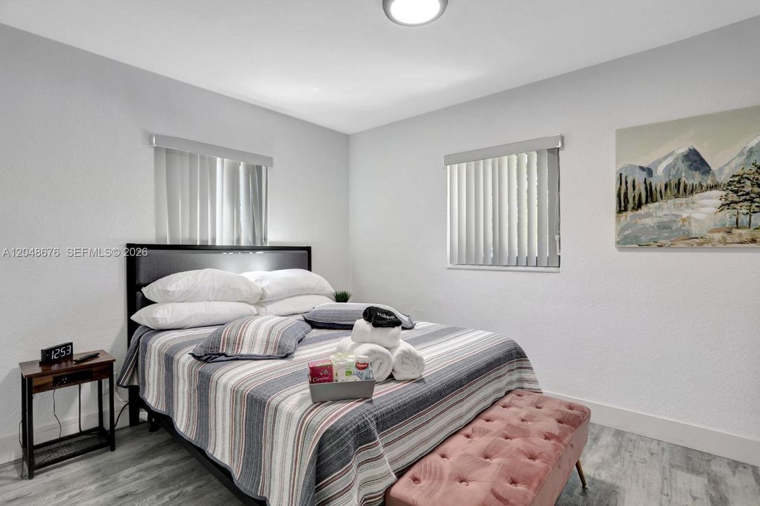 For Rent: $4,000 (3 beds, 2 baths, 768 Square Feet)