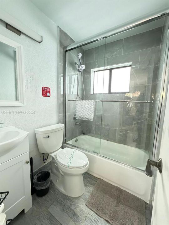 For Rent: $4,000 (3 beds, 2 baths, 768 Square Feet)