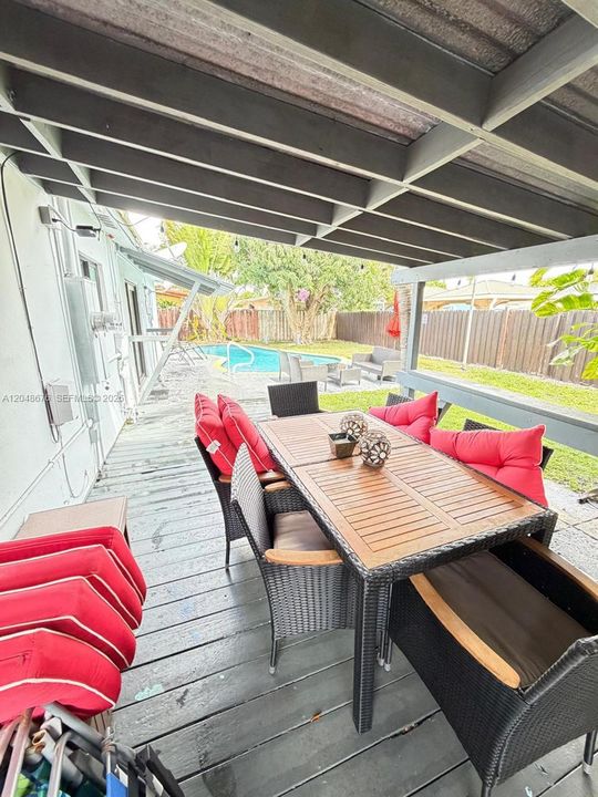 For Rent: $4,000 (3 beds, 2 baths, 768 Square Feet)