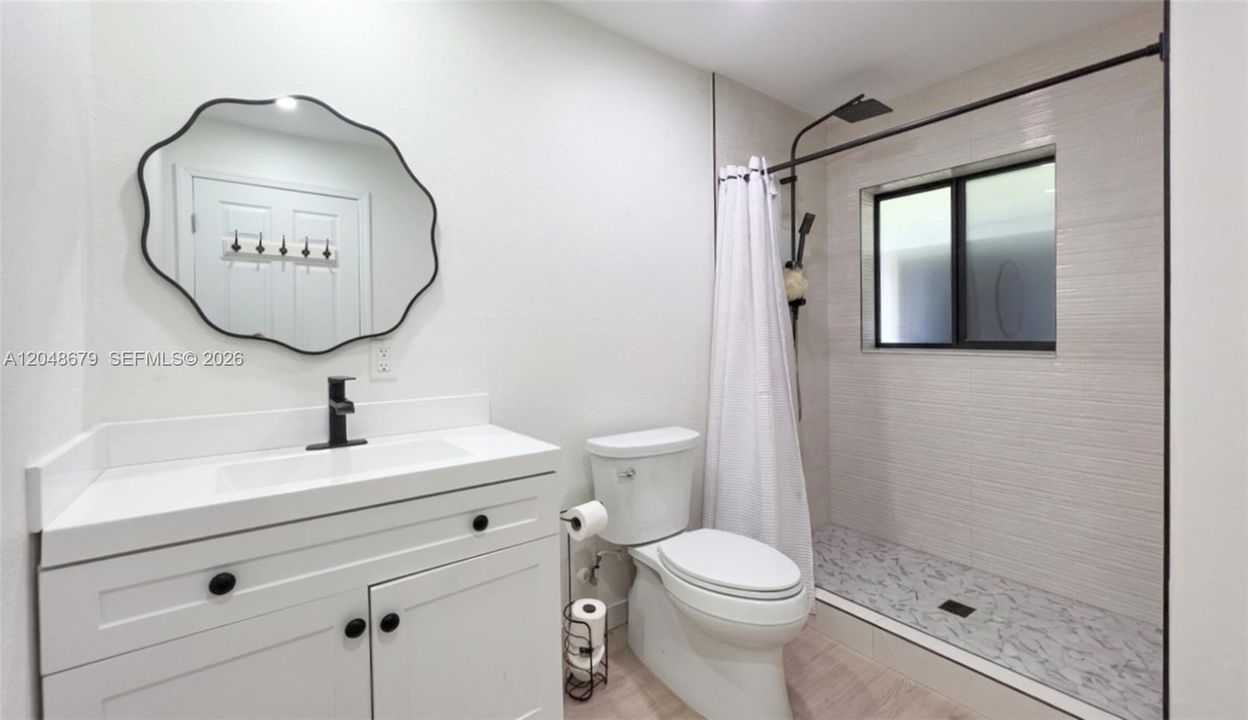 For Sale: $410,000 (2 beds, 2 baths, 1225 Square Feet)