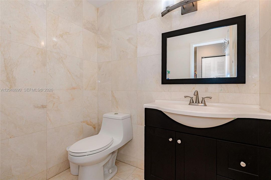 For Sale: $425,000 (3 beds, 2 baths, 1268 Square Feet)