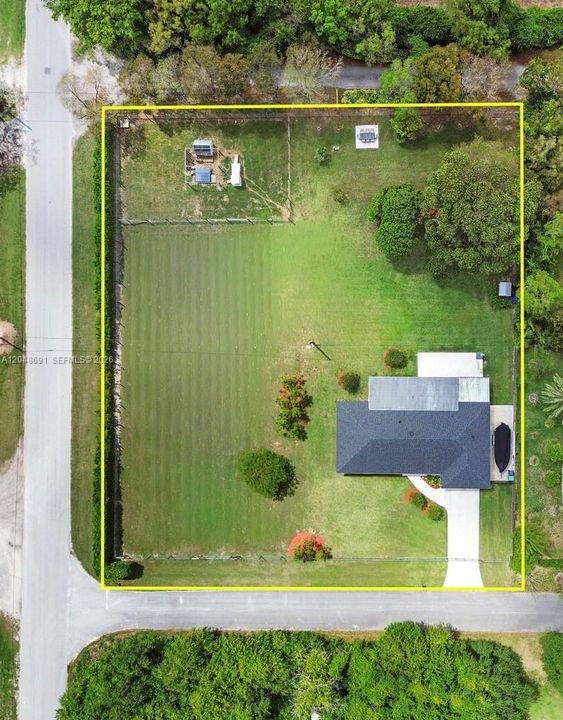 En Venta: $889,900 (3 camas, 2 baños, 1872 Pies cuadrados)