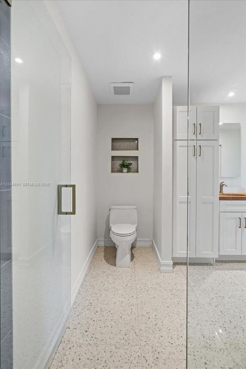 En Venta: $889,900 (3 camas, 2 baños, 1872 Pies cuadrados)