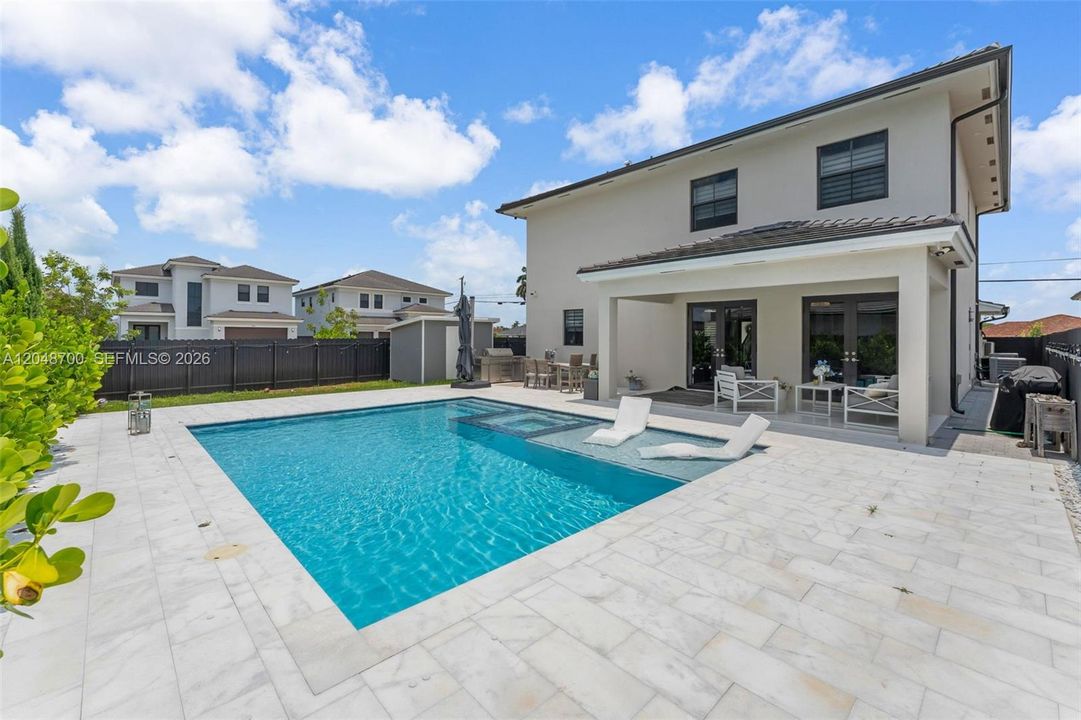 For Sale: $1,385,000 (4 beds, 4 baths, 3073 Square Feet)