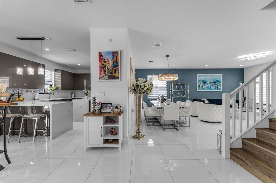 For Sale: $1,385,000 (4 beds, 4 baths, 3073 Square Feet)