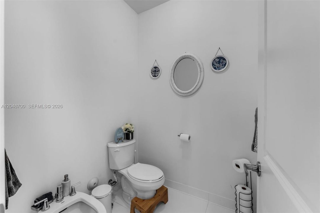 For Sale: $1,385,000 (4 beds, 4 baths, 3073 Square Feet)