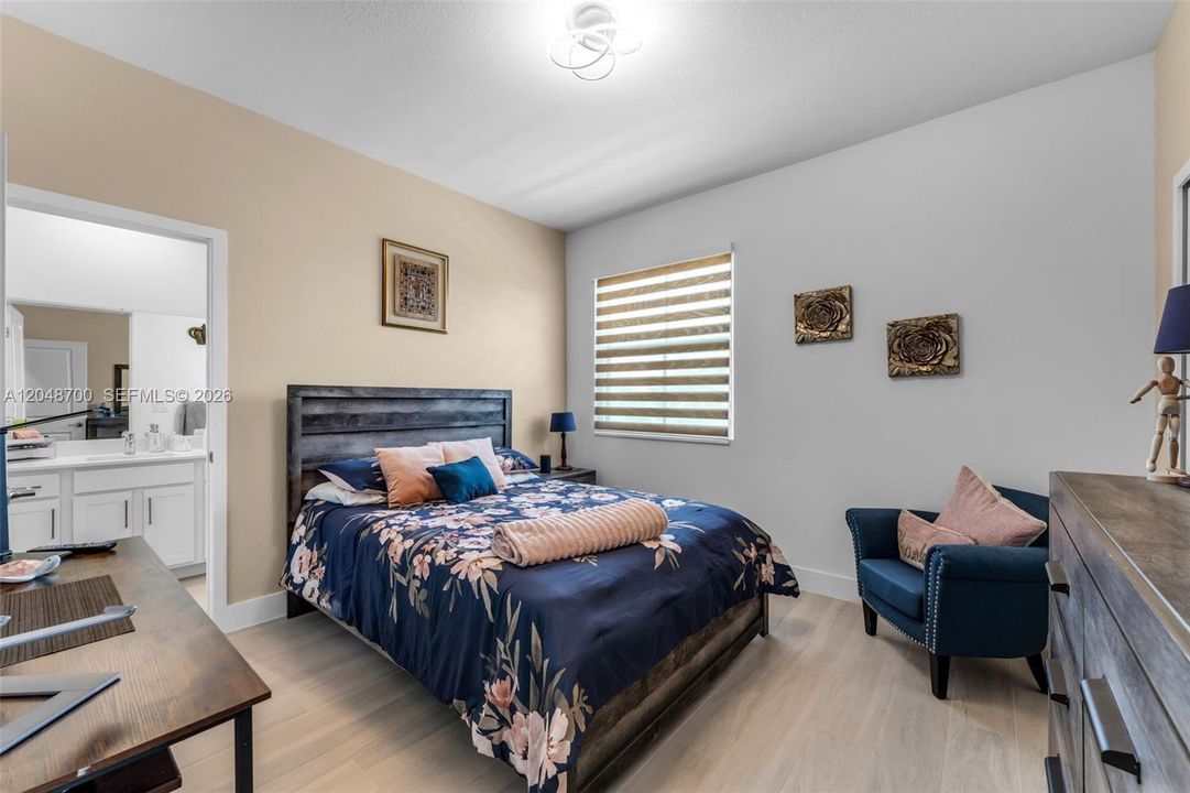 For Sale: $1,385,000 (4 beds, 4 baths, 3073 Square Feet)
