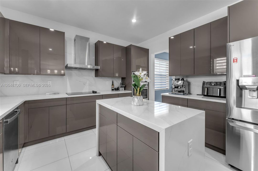 For Sale: $1,385,000 (4 beds, 4 baths, 3073 Square Feet)