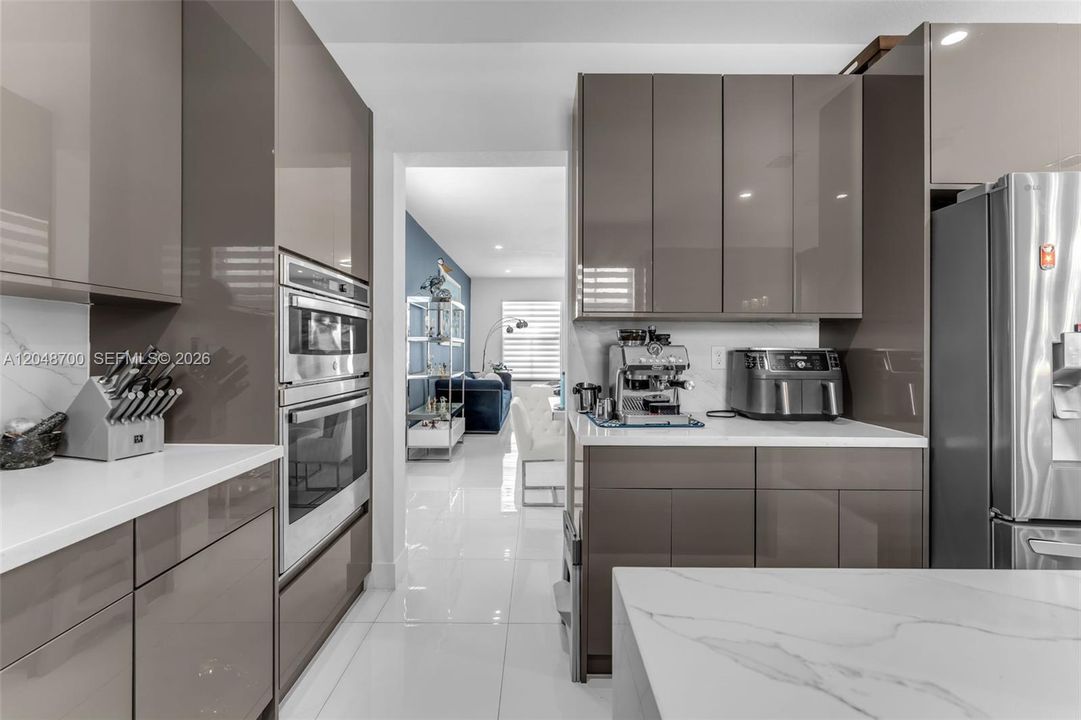For Sale: $1,385,000 (4 beds, 4 baths, 3073 Square Feet)