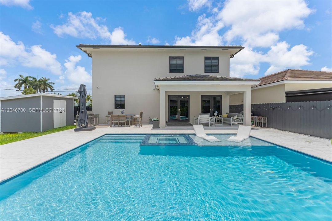For Sale: $1,385,000 (4 beds, 4 baths, 3073 Square Feet)