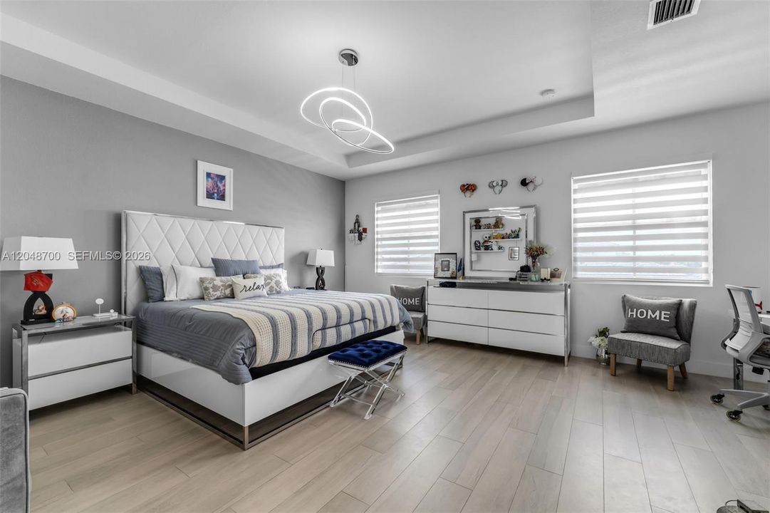 For Sale: $1,385,000 (4 beds, 4 baths, 3073 Square Feet)
