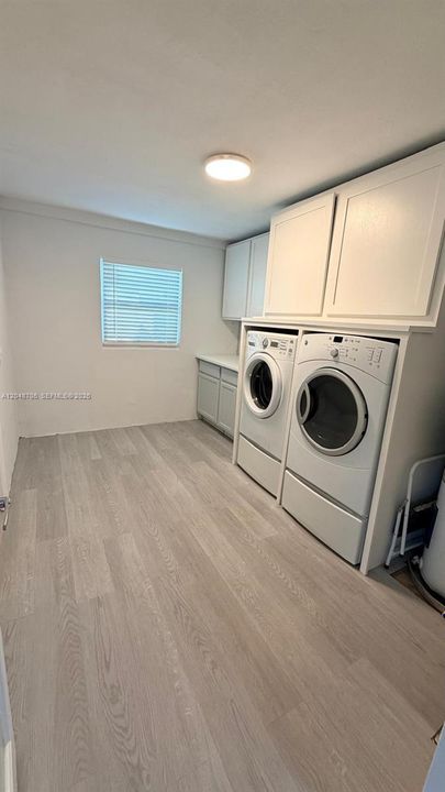 For Rent: $3,600 (3 beds, 2 baths, 1292 Square Feet)