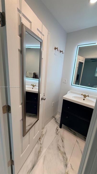 For Rent: $3,600 (3 beds, 2 baths, 1292 Square Feet)