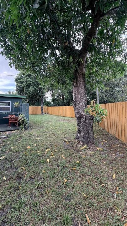 For Rent: $3,600 (3 beds, 2 baths, 1292 Square Feet)