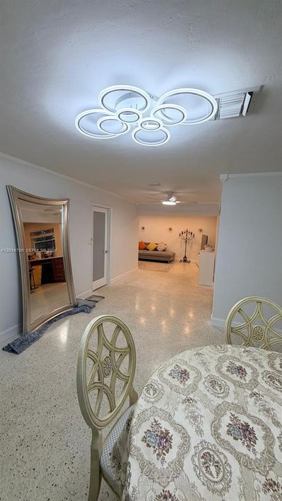For Rent: $3,600 (3 beds, 2 baths, 1292 Square Feet)
