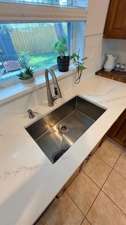 For Rent: $3,600 (3 beds, 2 baths, 1292 Square Feet)