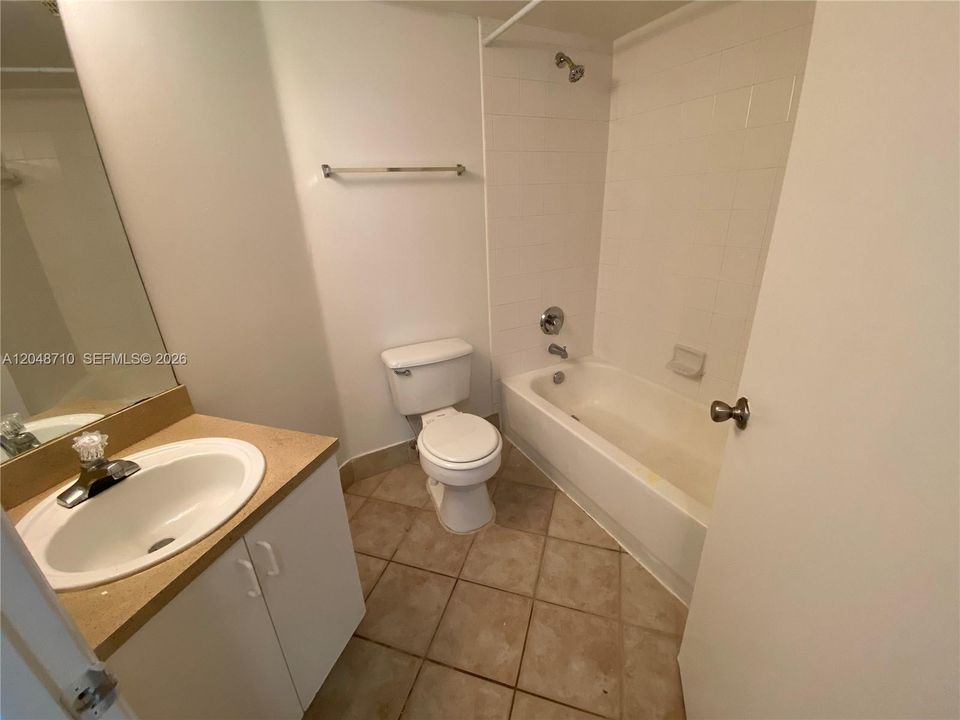 En Renta: $1,950 (2 camas, 2 baños, 1026 Pies cuadrados)