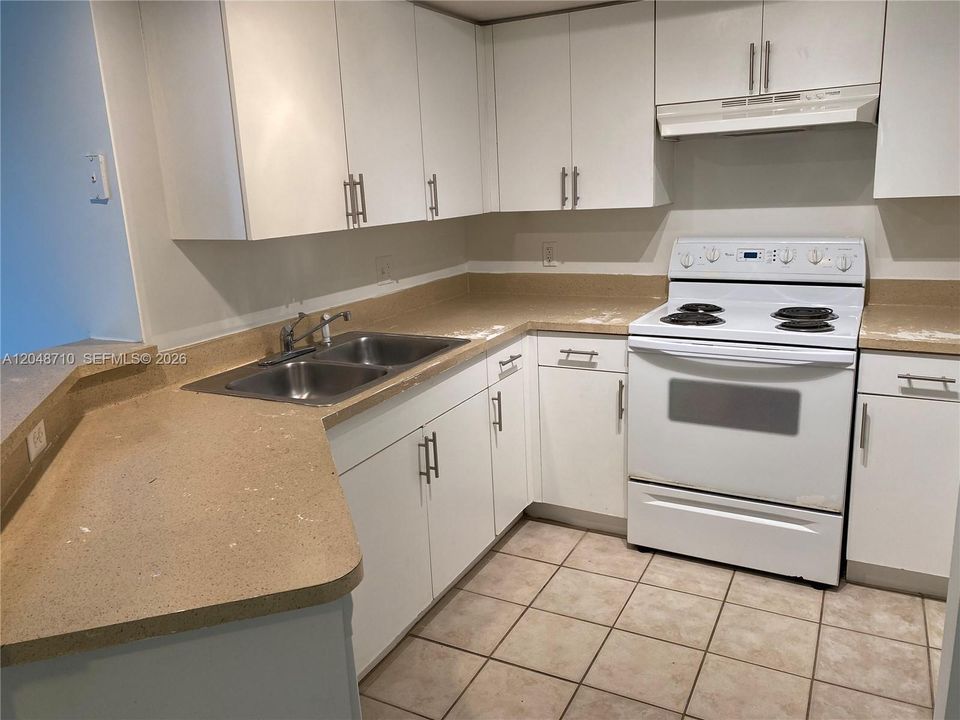 En Renta: $1,950 (2 camas, 2 baños, 1026 Pies cuadrados)