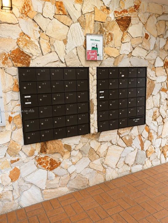 Mail box