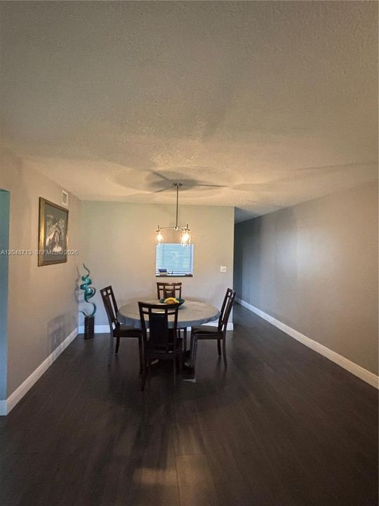 For Sale: $175,000 (2 beds, 2 baths, 1115 Square Feet)