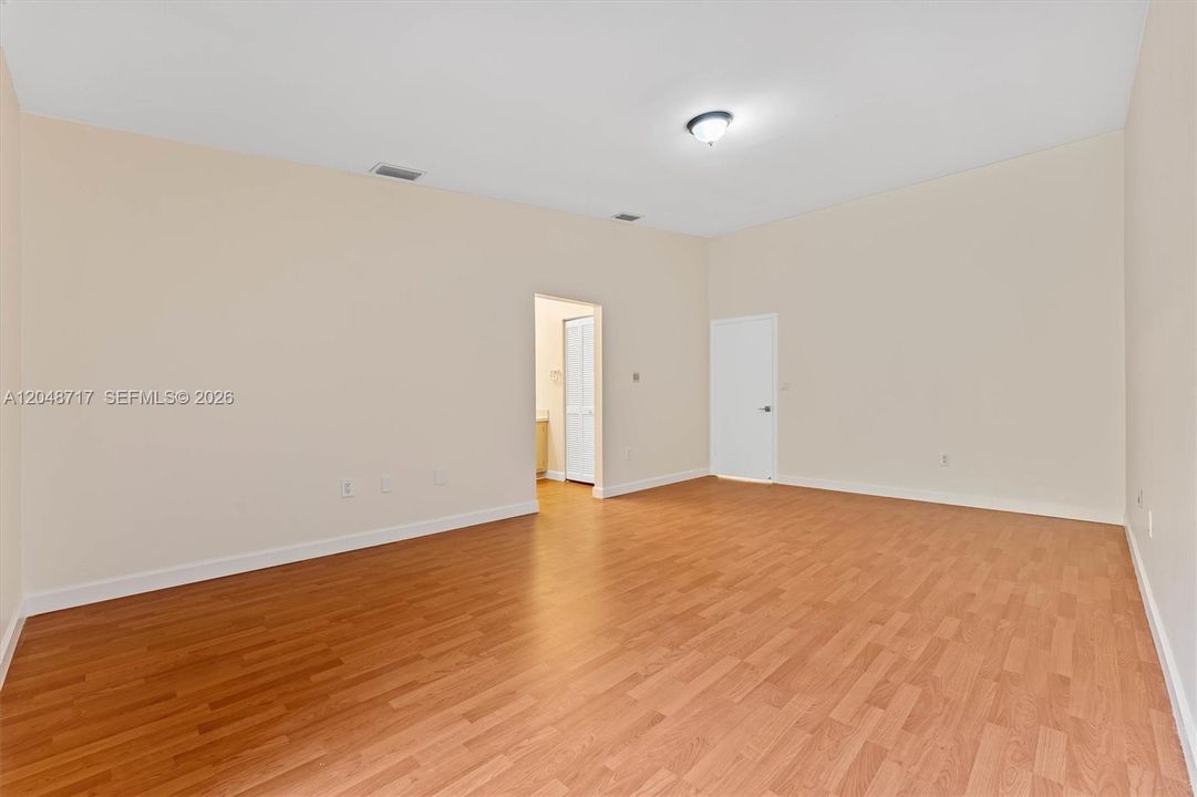 For Sale: $625,000 (2 beds, 2 baths, 1566 Square Feet)