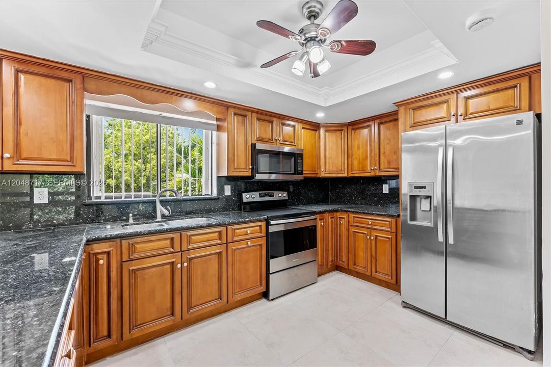 For Sale: $625,000 (2 beds, 2 baths, 1566 Square Feet)