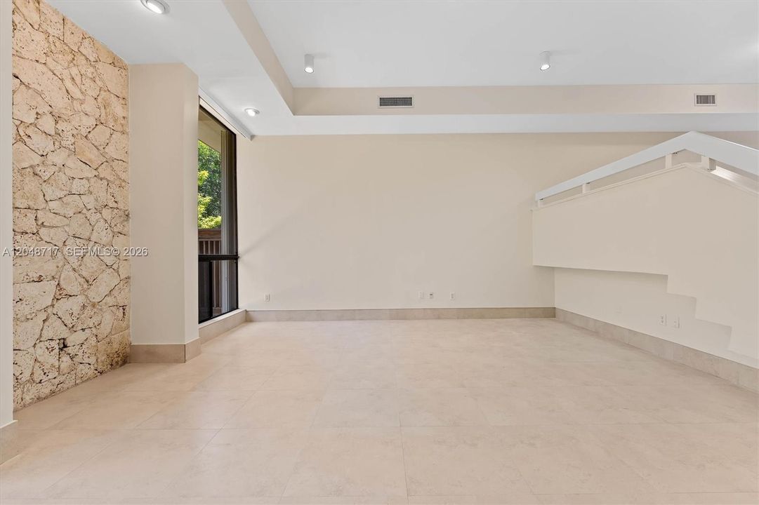 For Sale: $625,000 (2 beds, 2 baths, 1566 Square Feet)