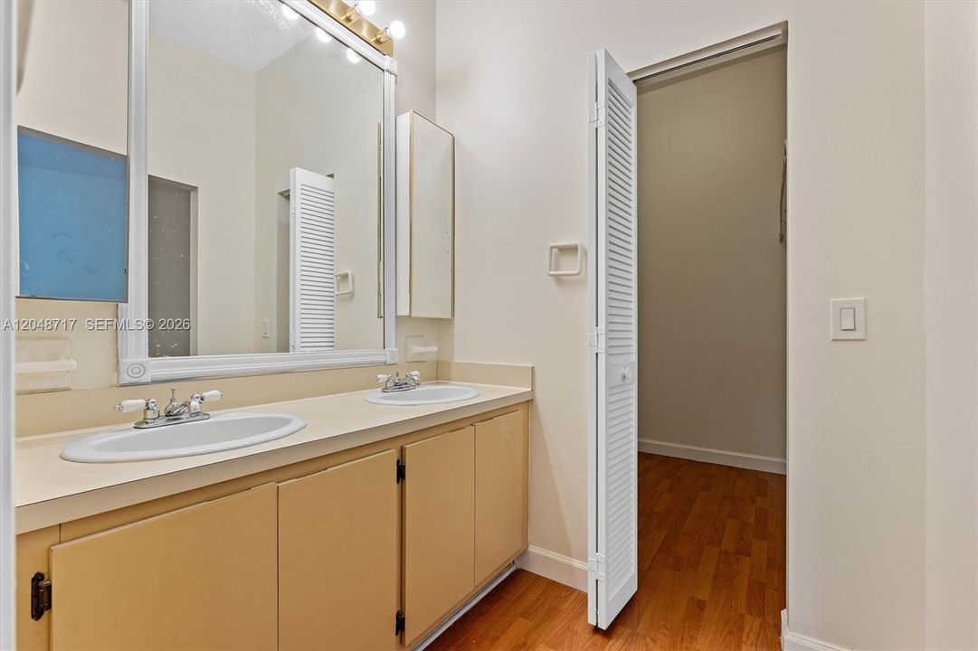 For Sale: $625,000 (2 beds, 2 baths, 1566 Square Feet)