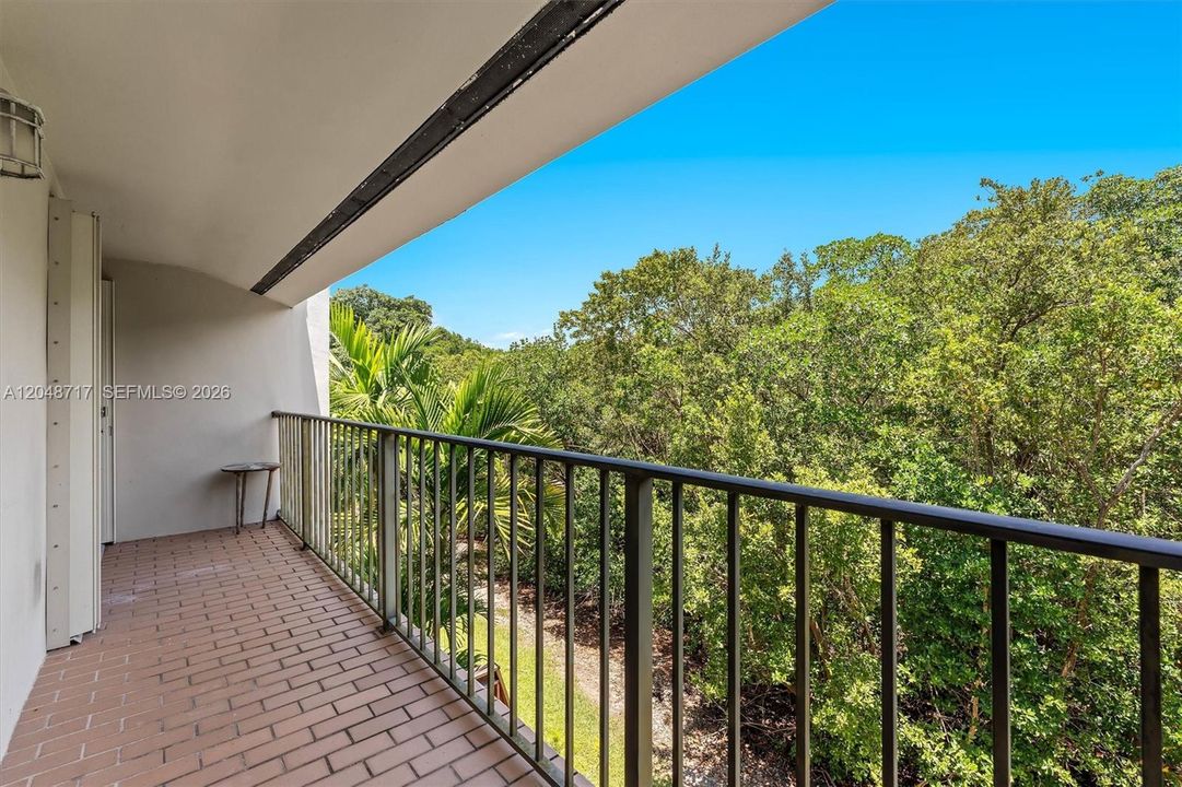 For Sale: $625,000 (2 beds, 2 baths, 1566 Square Feet)