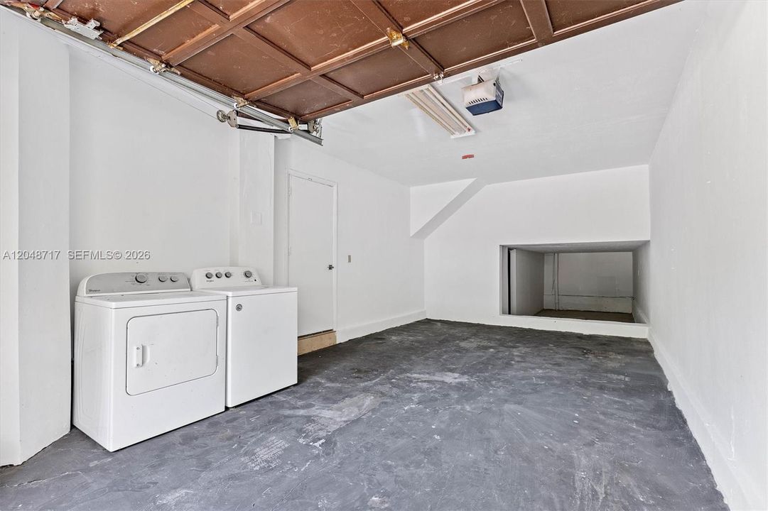 For Sale: $625,000 (2 beds, 2 baths, 1566 Square Feet)