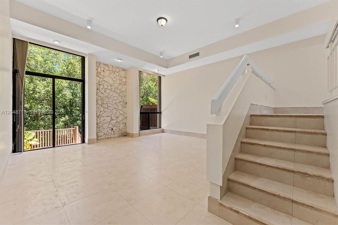 For Sale: $625,000 (2 beds, 2 baths, 1566 Square Feet)
