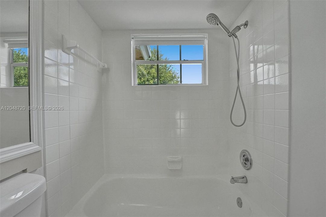 En Renta: $3,600 (4 camas, 2 baños, 1908 Pies cuadrados)