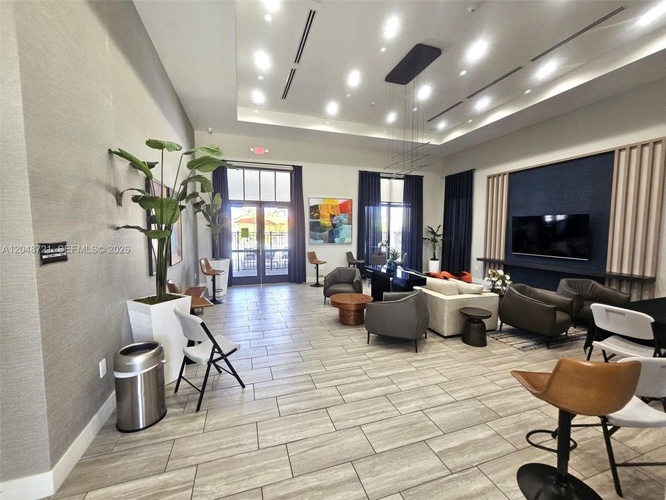 For Rent: $3,100 (3 beds, 2 baths, 1695 Square Feet)