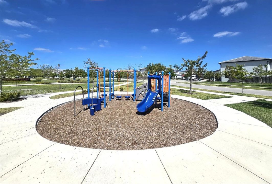For Rent: $3,100 (3 beds, 2 baths, 1695 Square Feet)